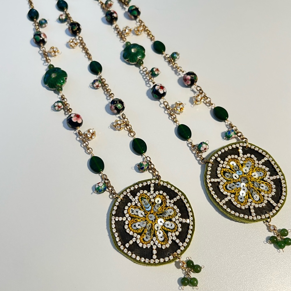 Candice Marks 12.5” length Gold Green Beaded Charm Vintage Necklace